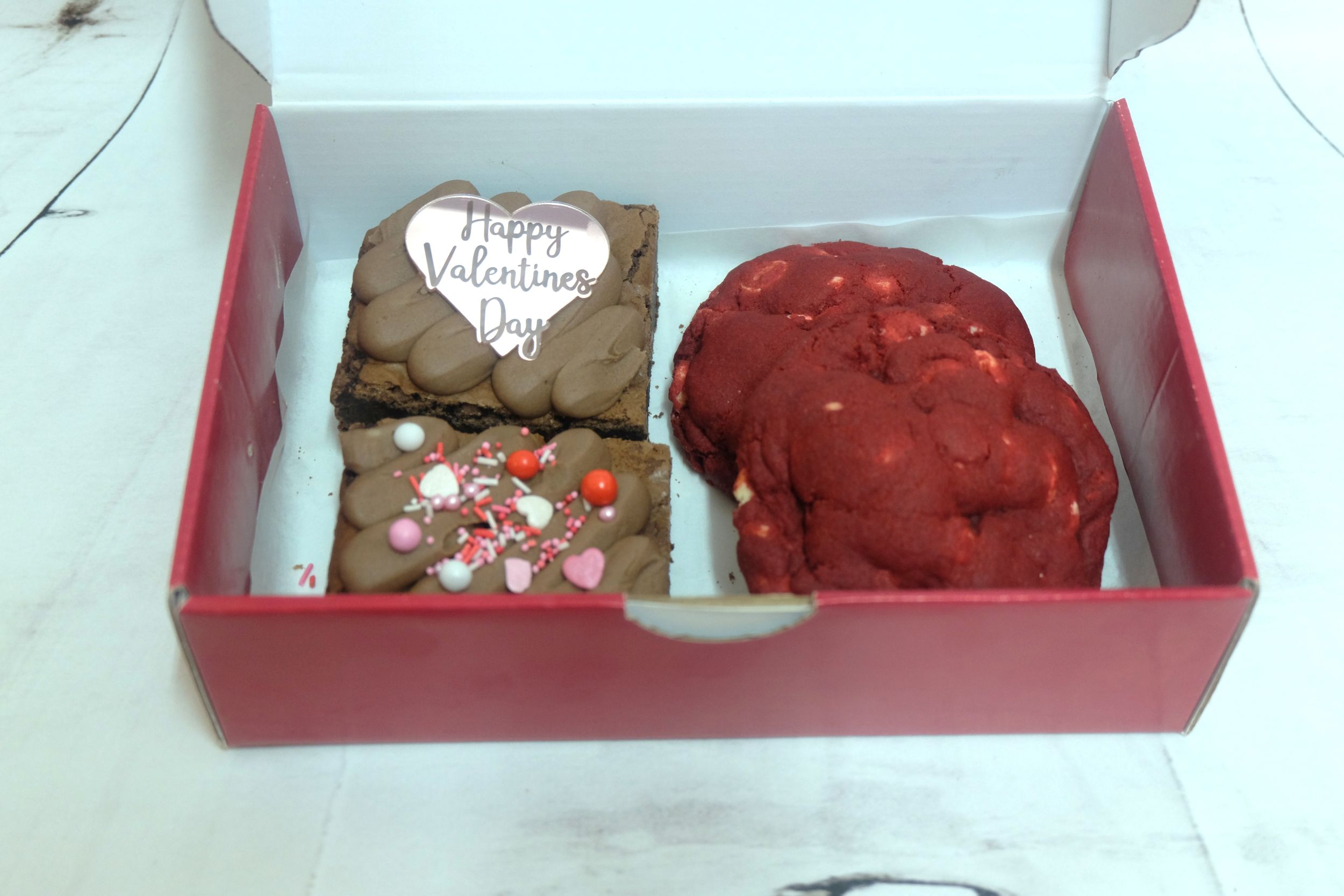 Valentine's Cake Box