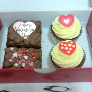 Valentine's Cake Box 2